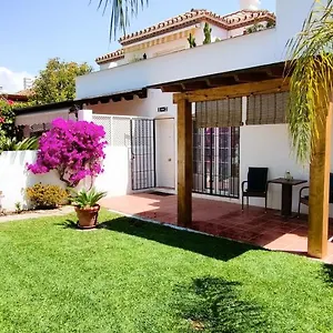 Con Jardin Y Piscina En Playa Apartamento